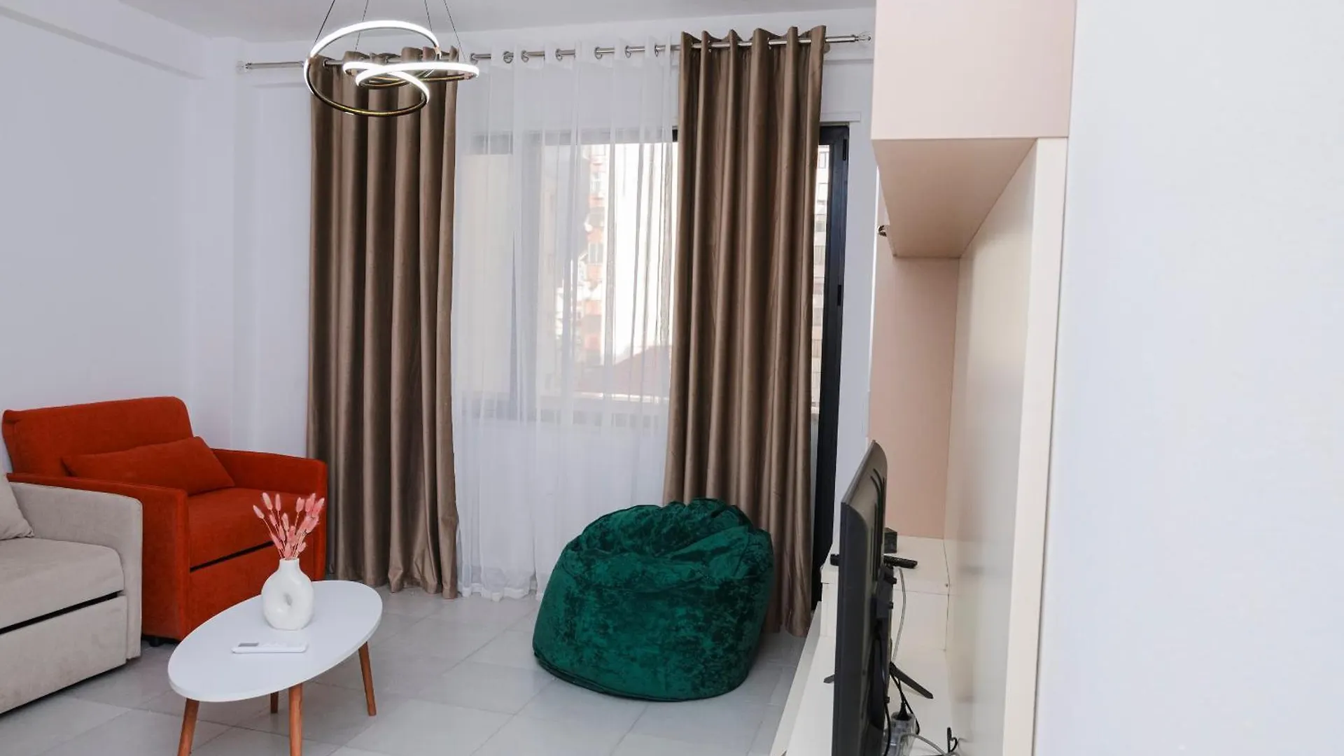 Via Albania - New Bazaar Apartment Tirana 0*,
